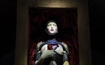 FIT AG auf der Formnext: Mit Emotion kritischen Dialog auslösen / Ein Messestand mit Message