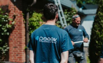 Wie Peeek Industry Solutions Apotheken als Teil der kritischen Gesundheitsversorgung mit dreiphasigen Ersatzstromsystemen absichert